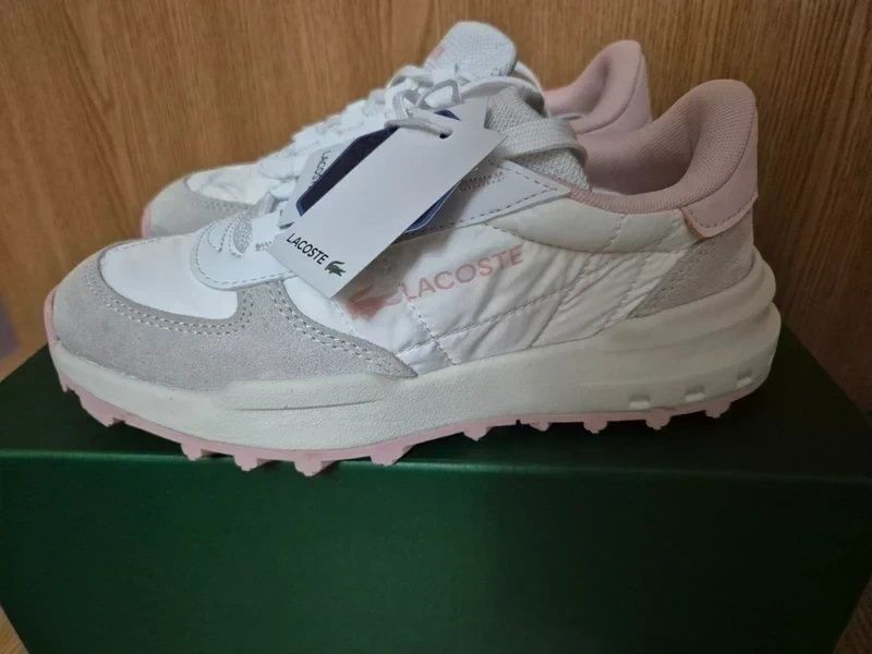 Adidași Lacoste noi cu eticheta