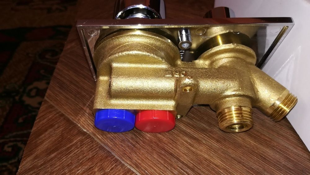 baterie montaj pe cada