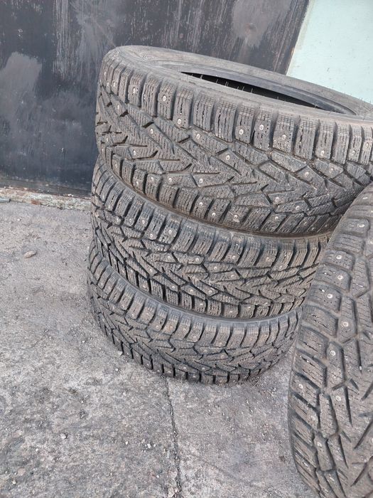 Продам зимнию резину