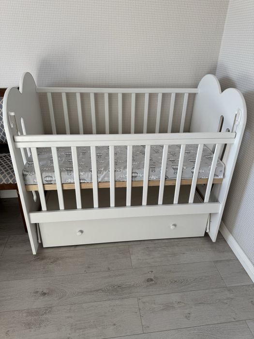 Продам манеж срочно