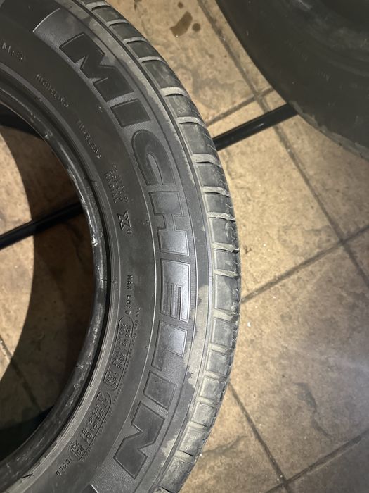 Vand 4 C-uri    Michelin Agilis 150 lei bucata