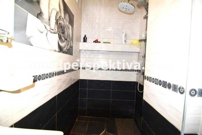 реф.15402 Обзаведен етаж от къща в Прослав!