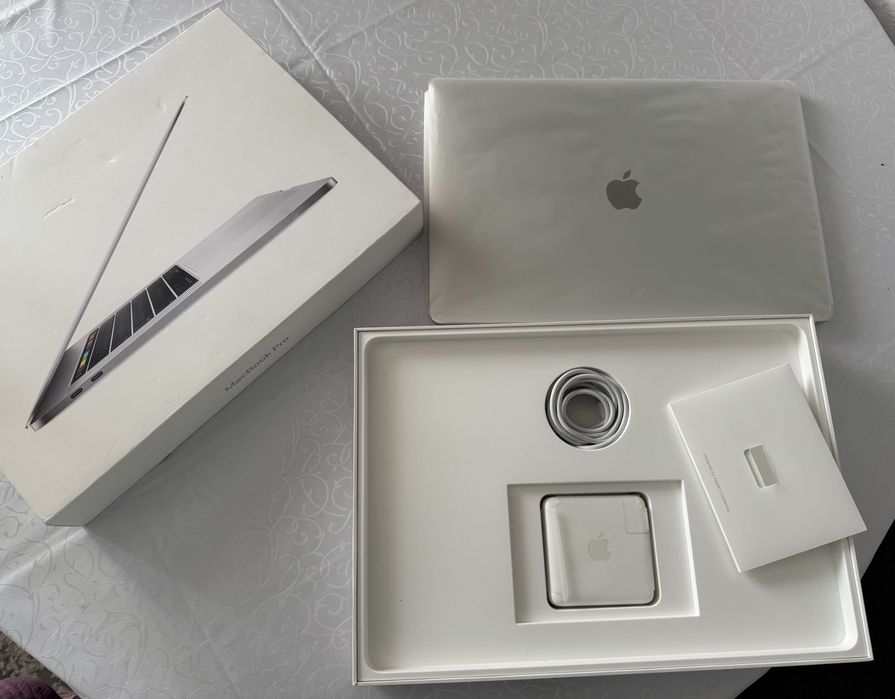 Macbook Pro 15 дюймов 2018