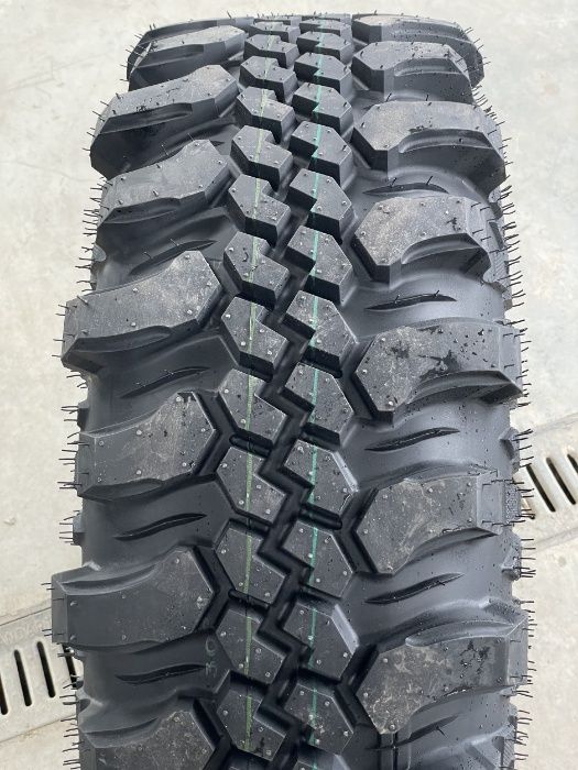 33X11.5-15 (295/80/15) CST by Maxxis OFF ROAD CL-18