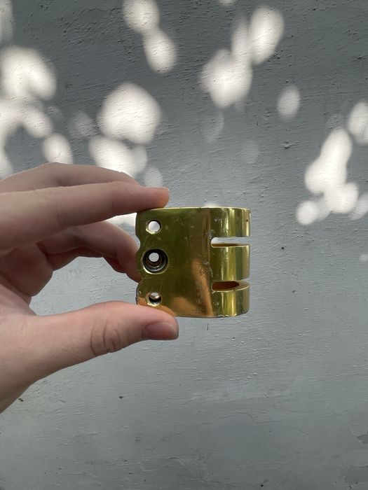 зажим для самоката