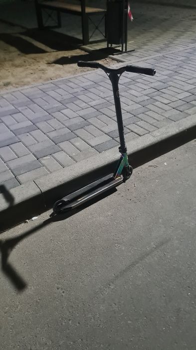 Продам  трюковой самокат