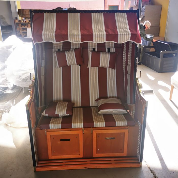 Scaun de gradina cu acoperis