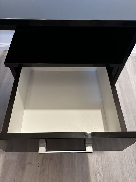 Birou office + noptiera cu 3 sertare MDF lucios