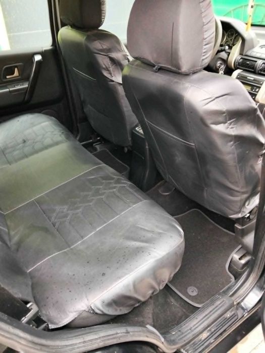 Masina Land Rover