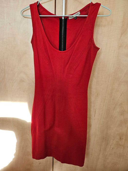 Дамска червена рокля, размер s.