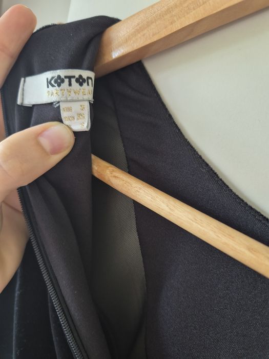 Елегантни дамски рокли