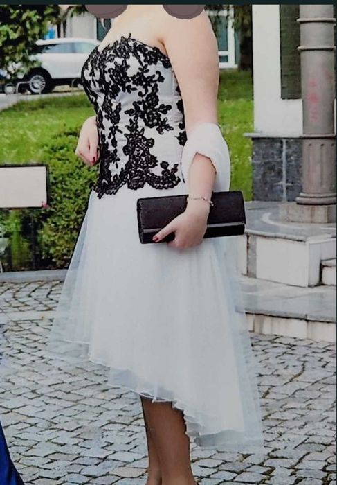 Абитуриентска рокля