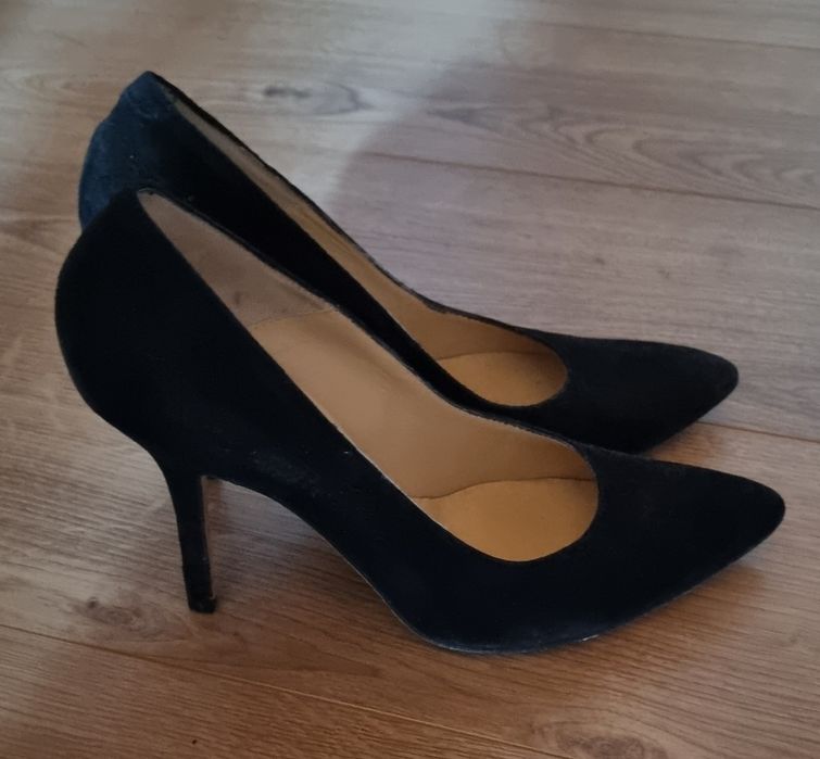 Маркови дамски обувки естествена кожа на символични цени