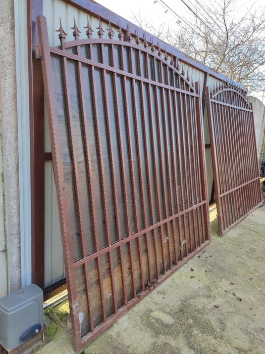 Poarta dubla de vanzare