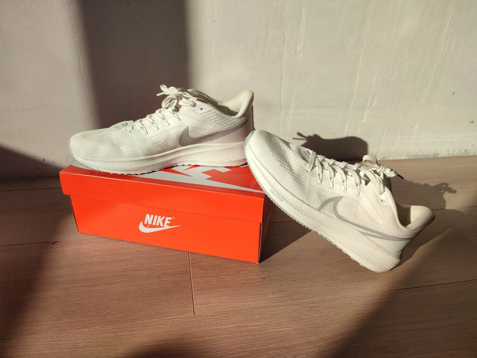 Nike airzoom (white) 43