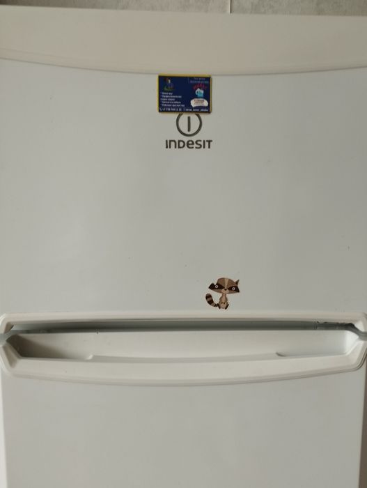 Прода Халодильник INDESIT  Срочно Продаю !!!
