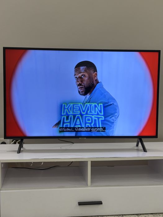 Samsung 4К продам телевизор свежий