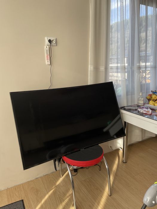 Samsung 55 инча, извит