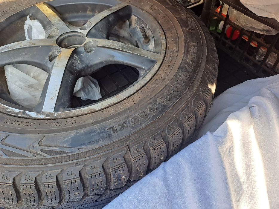 Продам диск с резиной