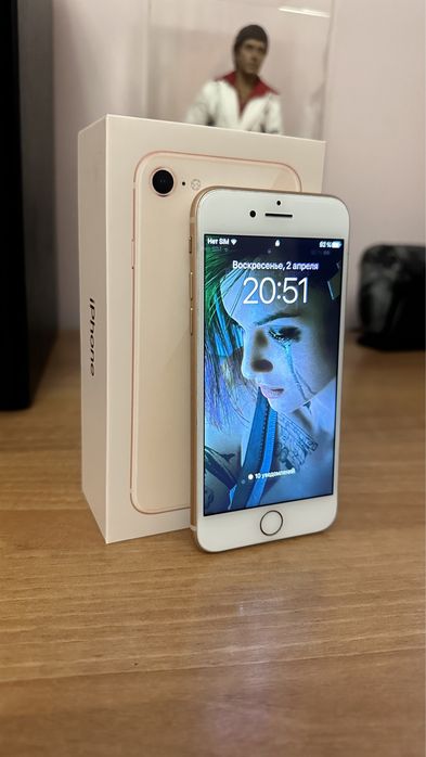 iPhone 8 gold  64 gb (в идеале)