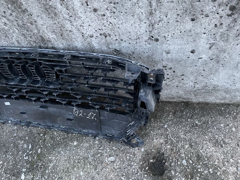 Решетка за Audi Q2 Ауди Ку2  2016-2020г