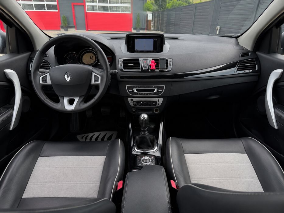Renault Megane III Break 2012 | BOSE | Navi | Încălzire scaune | Cameră marșarier | Fără investiții