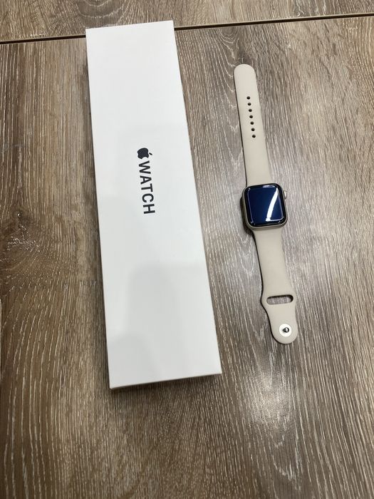 Apple Watch SE, 40 mm. Бежевый