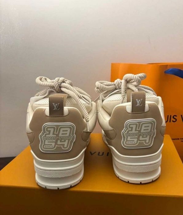 LV skate mărimea 42