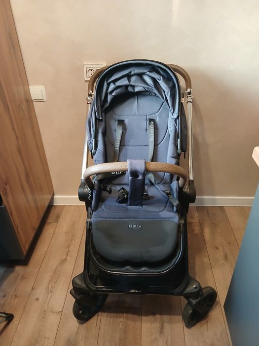 Прогулочная коляска Kidilo D900