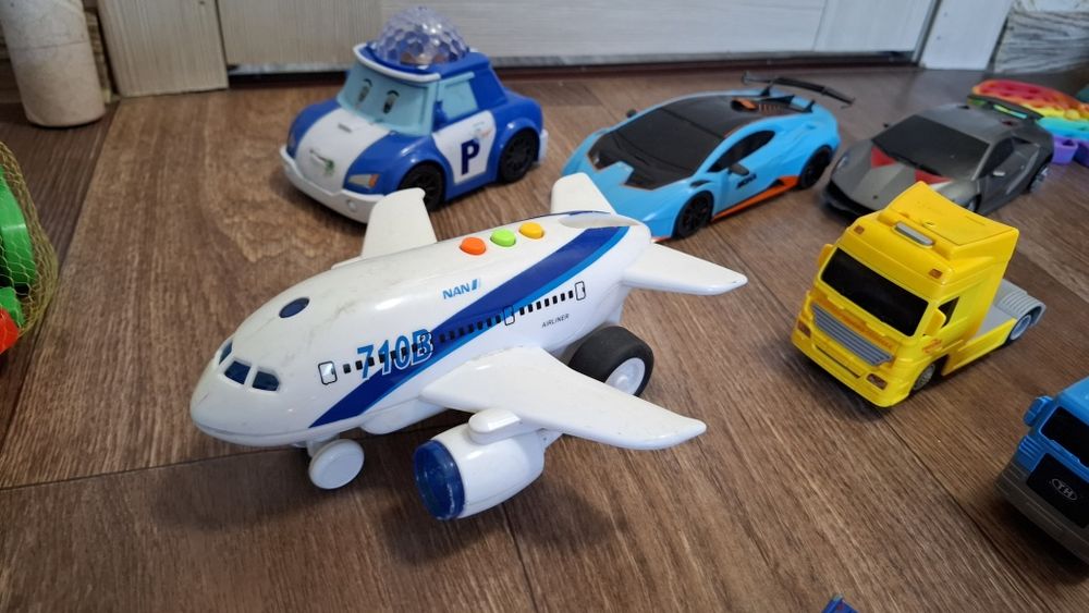 Пакет разных игрушек