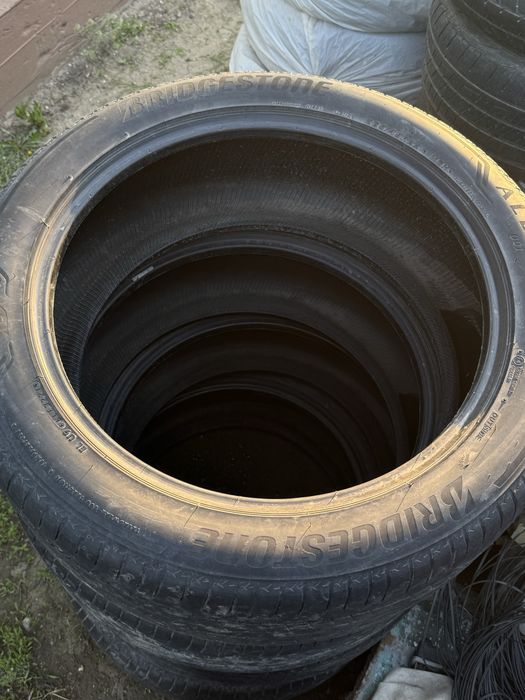 летний покрышки 285/45/R22