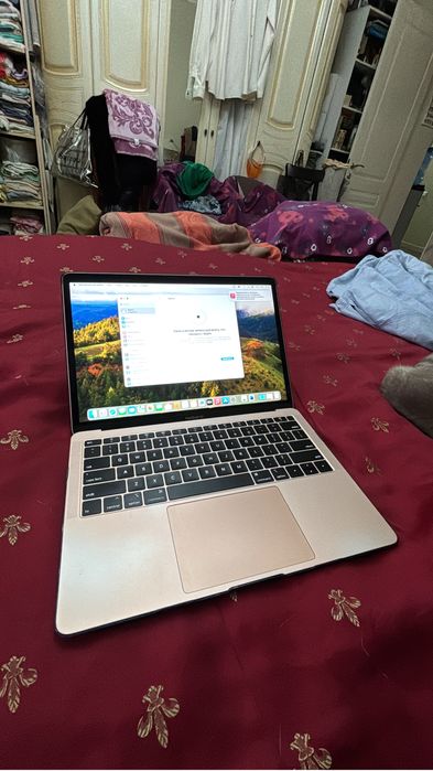 Продам MacBook Air