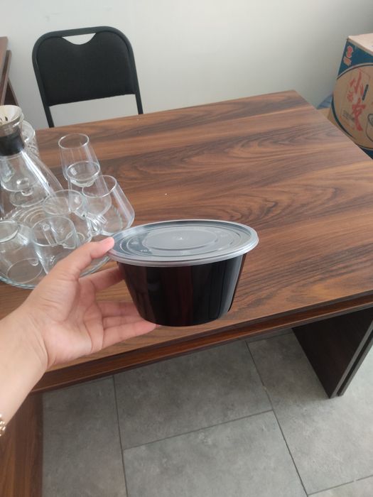 Birmartalik plastmasa idishlar