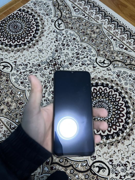 Samsung galaxy A 30S 32 Gb sotiladi srochniga