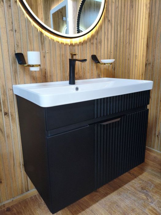 Vanna uchun tumbalar pvs materialda