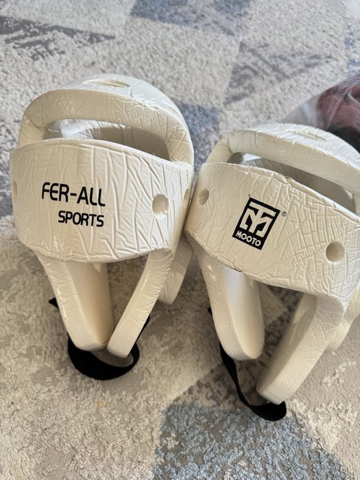 Продам шлем для каратэ