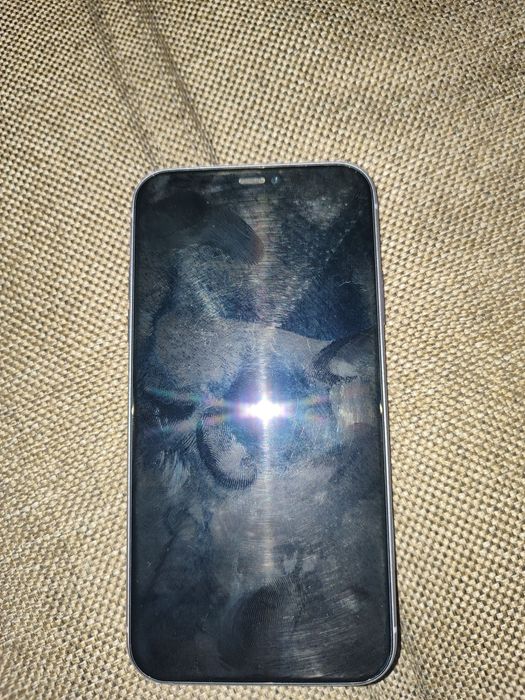 Подам iPhone 11, 128 gb