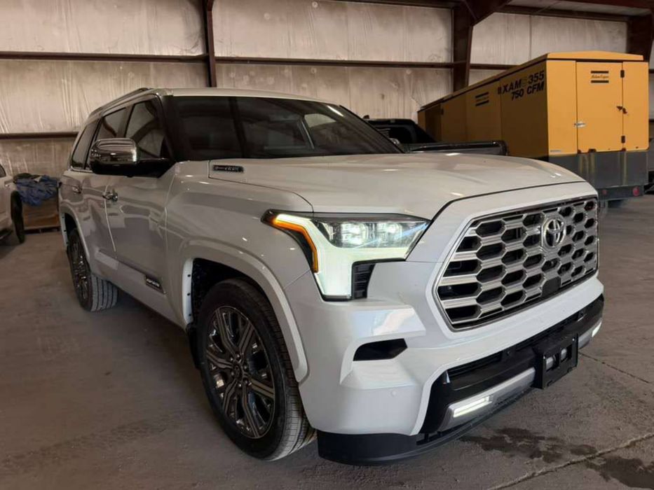 Toyota Sequoia Capstone 2026