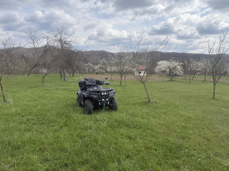 Vand casa batraneasca si teren