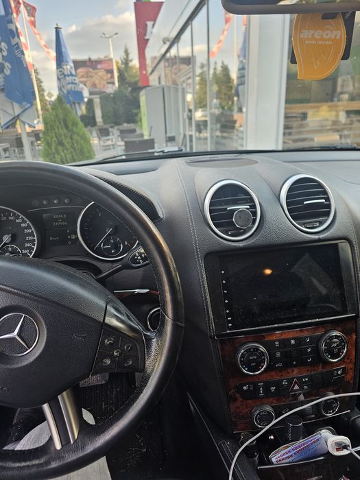 Продавам Мерцедес Гл320