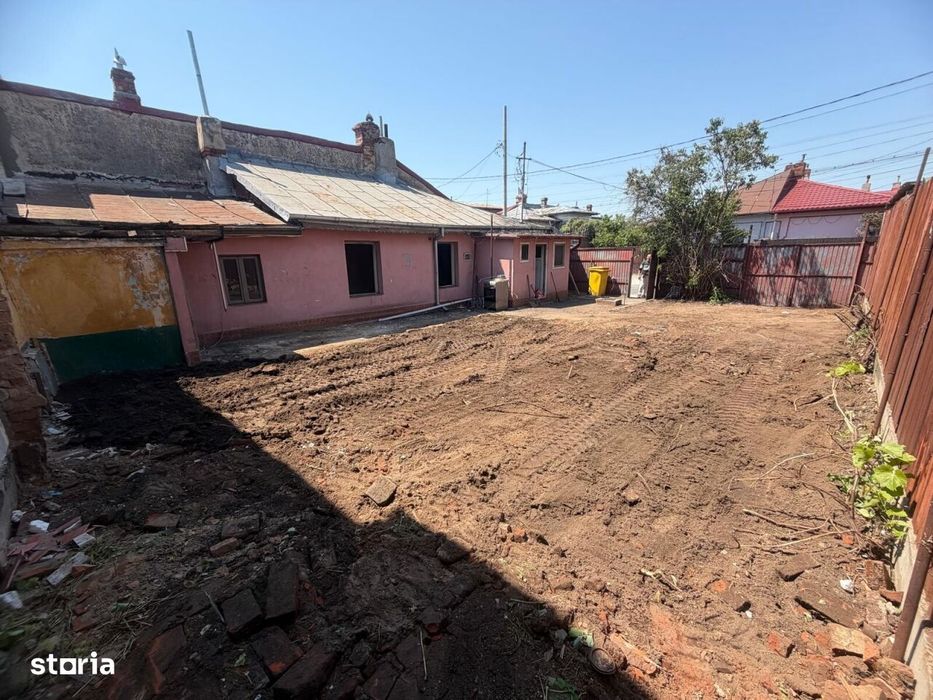 Casa demolabila si teren de 200 mp - Rahova -- Pta Ferentari