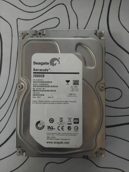 Жёсткий диск 2 ТБ для экспериментов / запчастей