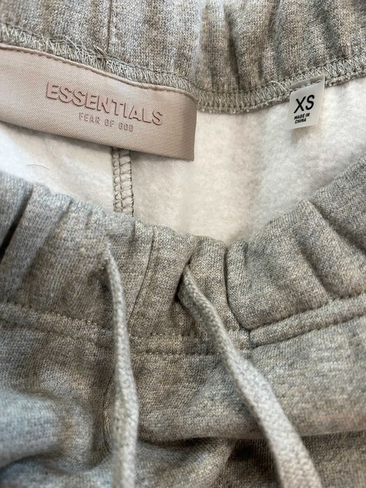 Pantaloni Scurti Essentials