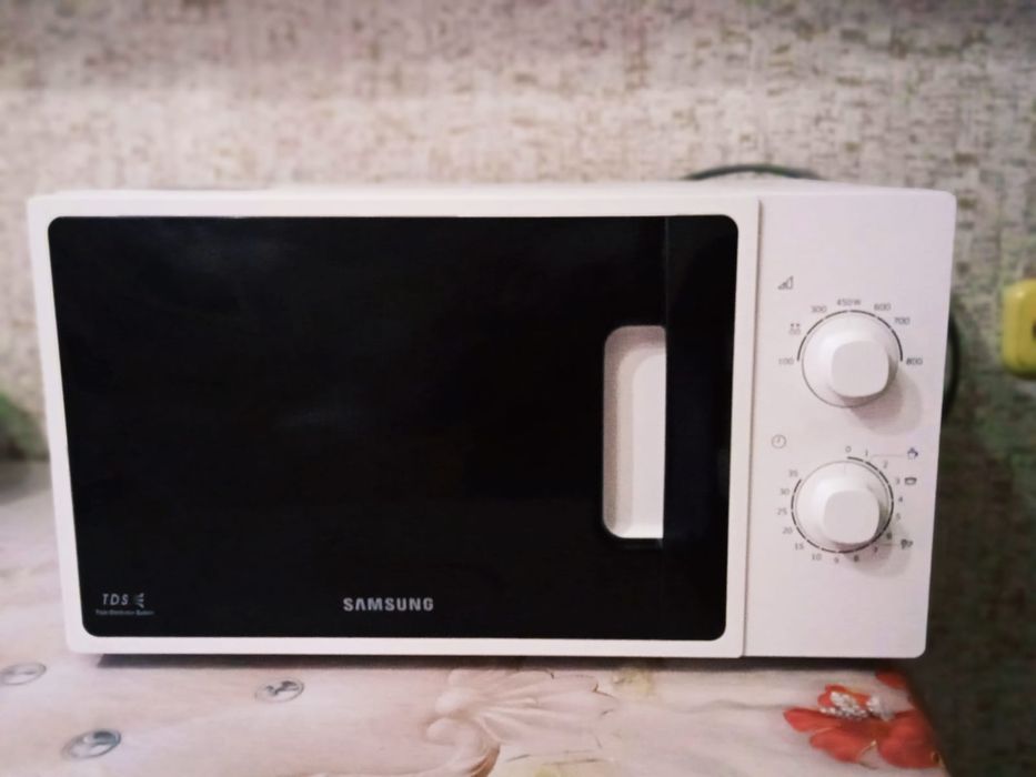 Продам микроволновую печь SAMSUNG