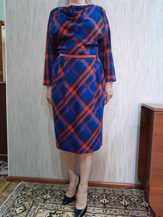 Платье женское в клетку.