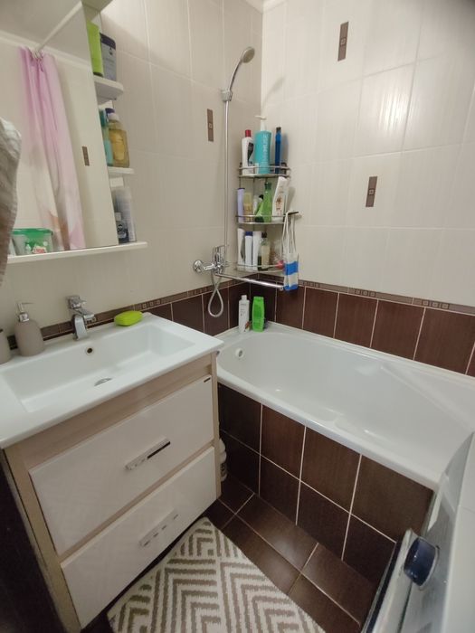 Продается 4-комн (9-41, 4 эт)