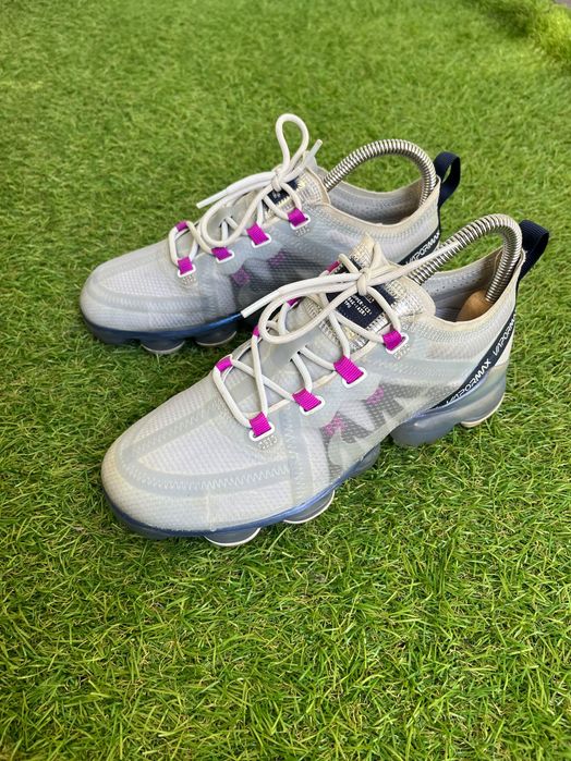 Дамски маратонки : Nike Air Vapormax 2019 38