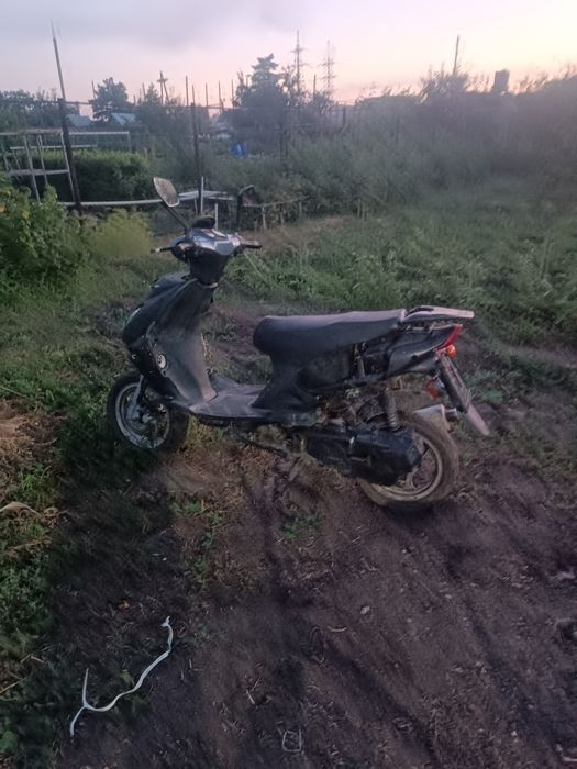 продаю скутер срочно