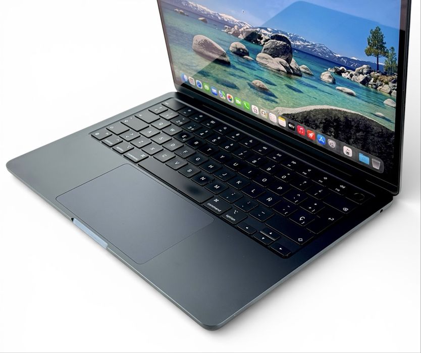 Apple MacBook Air 13 M2 8RAM 256GB Midnight Отличен! Гаранция