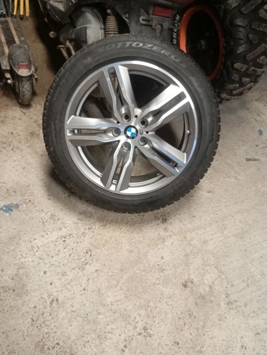 Vând sau schimb  roți BMW x1 -